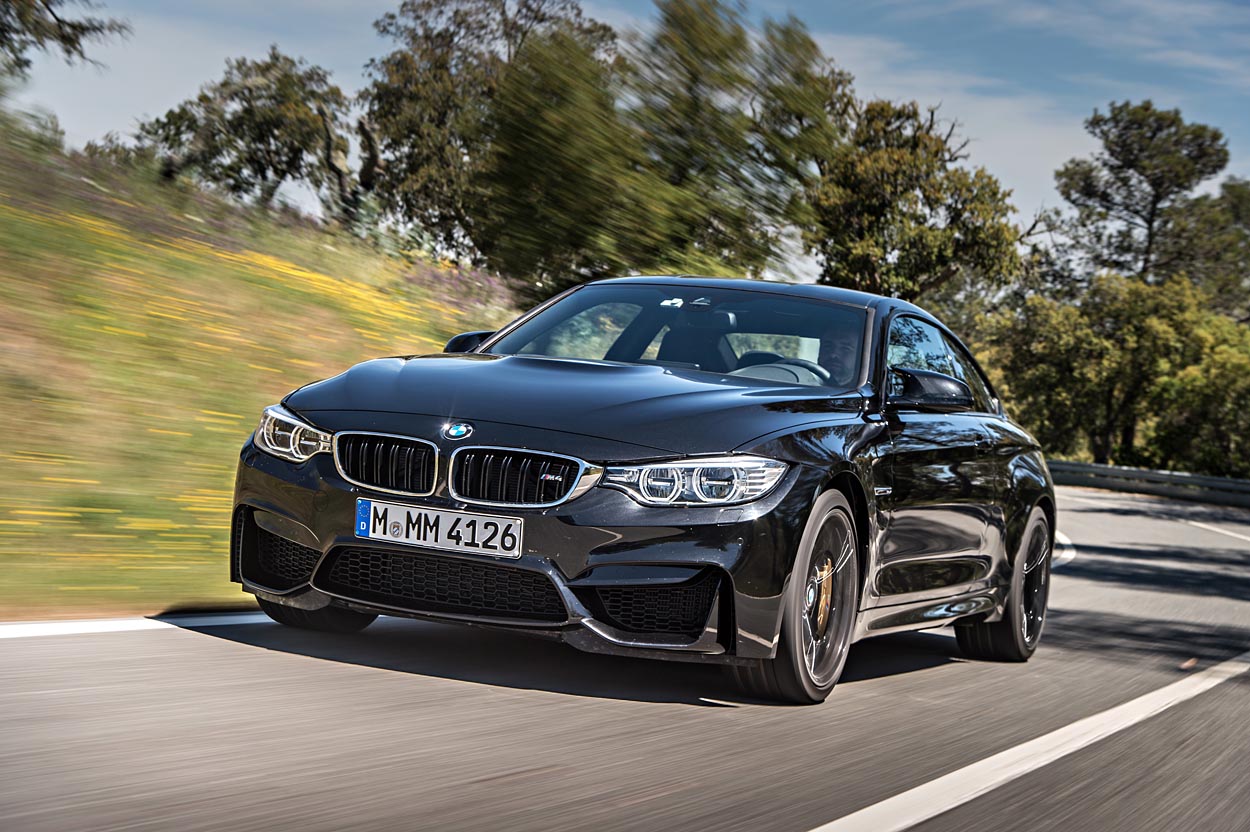 Den mindste M-model findes p.t. i tre karrosserivarianter  coupé, cabriolet og sedan. De to første har M4-betegnelsen, mens sedan-modellen har det legendariske M3-mærke.