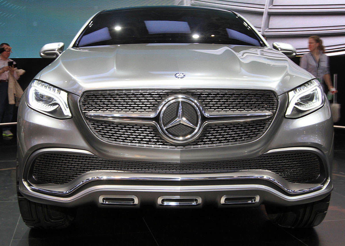 Grill'en på Concept Coupé SUV er som på mange af mærkets "Vision"-modeller et helt kunstværk.
