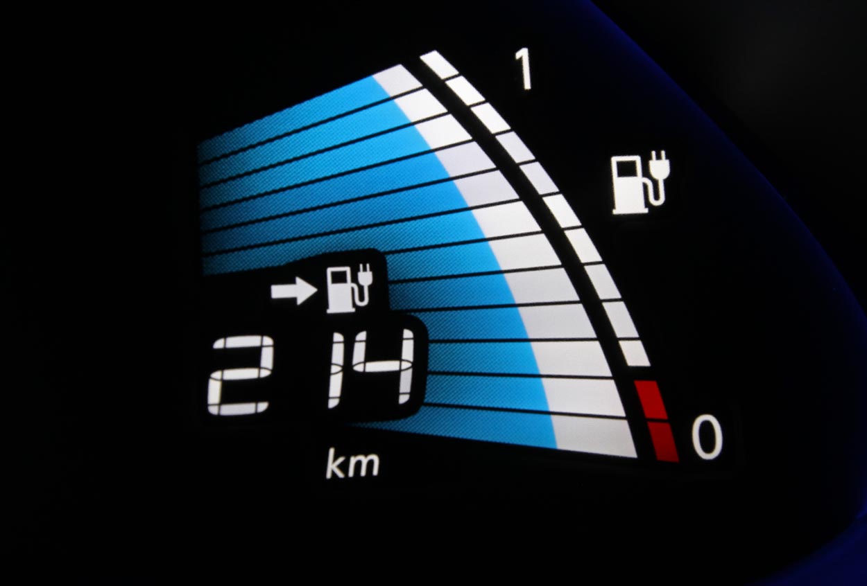 Med det store batteri kan man nu mødes af dette syn, når man stiger ind i en fuldt opladet Leaf: 214 km reel rækkevidde. Tallet her afhænger dog af, hvordan bilen er kørt de seneste ture.