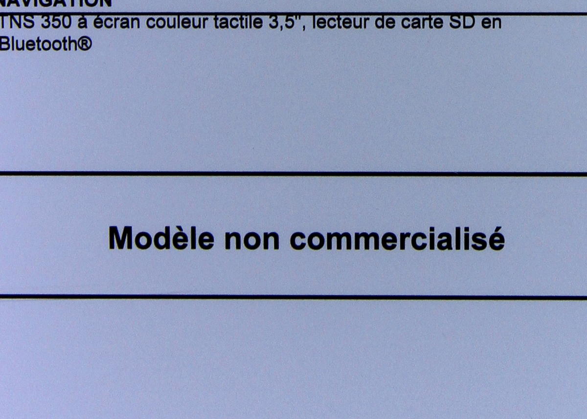 iQ EV er udstillet med alle specifikationer for produktionsbilen, men en lille lakonisk note oplyser, at bilen ikke går i produktion.