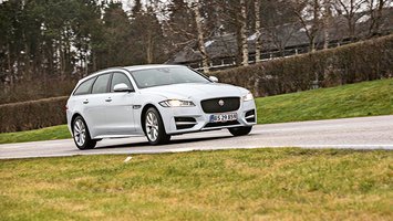 Jaguar XF Sportback forfra