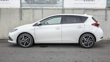 Toyota Auris fra siden