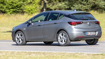 Opel Astra bagfra