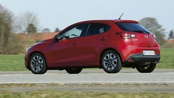 Mazda 2 bagfra