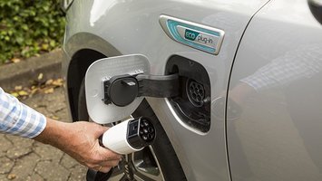 Du kan lade en Kia Optima op