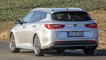 Kia Optima PHEV set bagfra