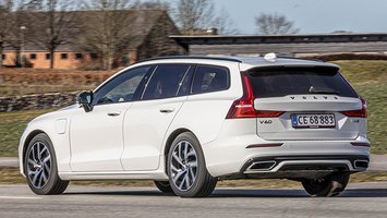 Volvo V60 pluginhybrid bagfra