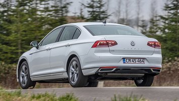 VW Passat GTE set bagfra