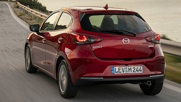 Mazda 2 set bagfra