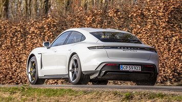 Porsche Taycan bagfra