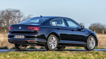VW Passat GTE bagfra
