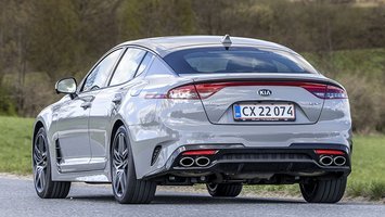 Kia Stinger set bagfra
