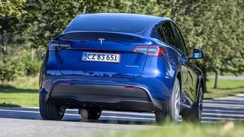 Tesla Model Y set bagfra