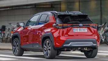 Yaris Cross er baseret på samme platform som minibilen Yaris.