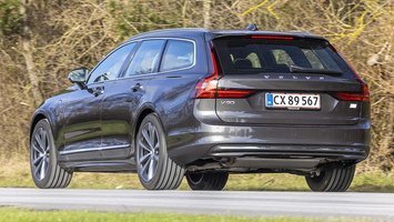 Volvo V90 T8 set bagfra