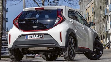Toyota Aygo X set bagfra