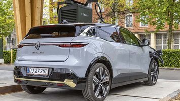 Renault Megane E-Tech set bagfra