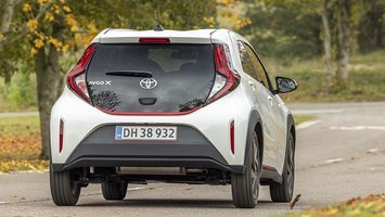 Toyota Aygo X set bagfra