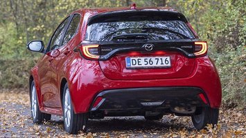 Mazda 2 Hybrid set bagfra