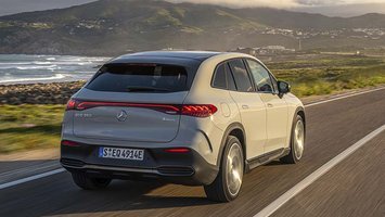 Mercedes EQE SUV set bagfra