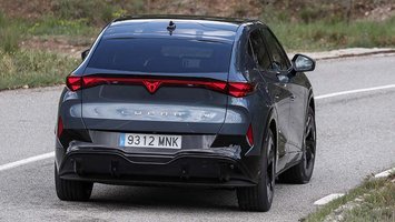 Cupra Tavascan set bagfra
