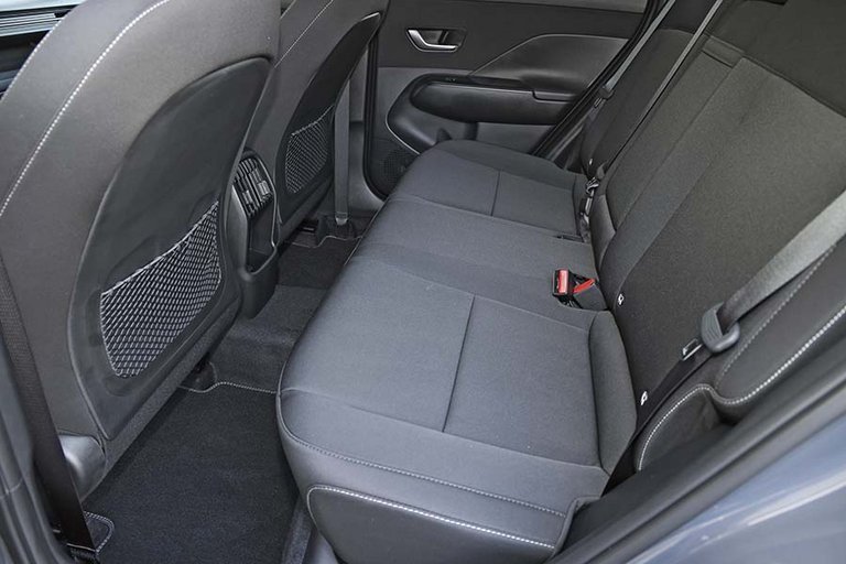 Bagsædet i en Hyundai Kona.