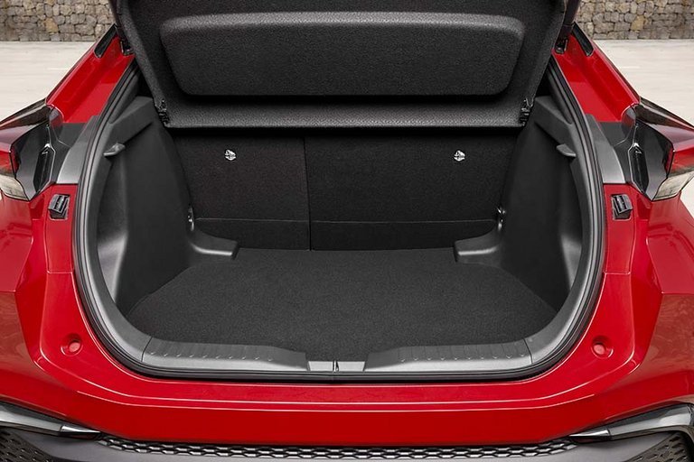 Bagagerummet i en Toyota C-HR