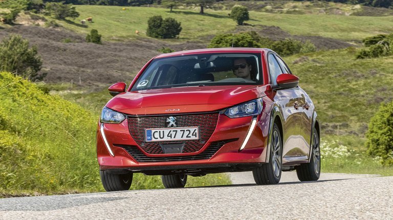 Peugeot e-208