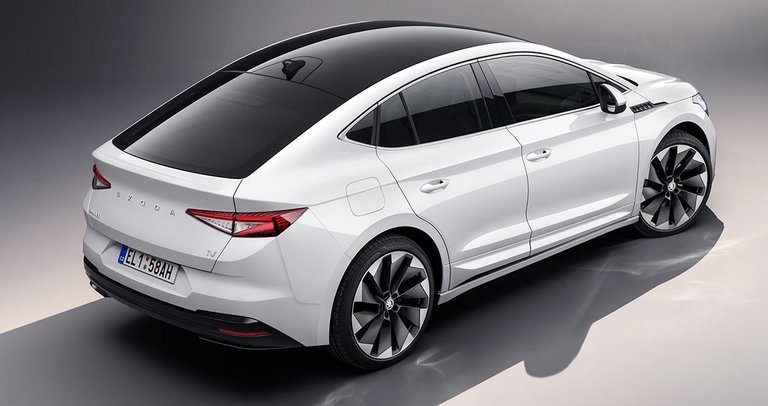 Skoda Enyaq er efter otte måneder den mest solgte elbil i 2022.