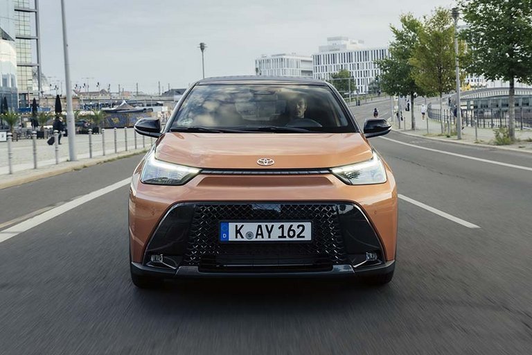Toyota Aygo X set direkte forfra