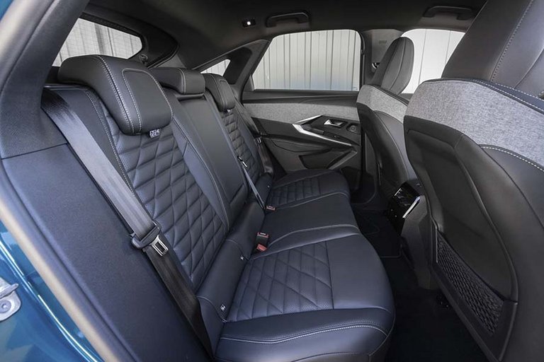 Bagsædet i en Peugeot E-3008