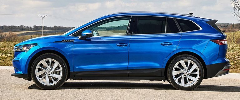 Skoda Enyaq er ni måneder inde i 2022 den mest solgte elbil. Tesla Model Y ligger på andenpladsen, mens Audi Q4 er nr. tre.