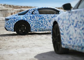 Alpine er en baghjulstrukket sportscoupé. Angiveligt er der ikke noget teknisk slægtskab til Renault-modeller. Foto: Renault