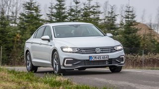 VW Passat GTE forfra