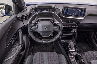 Peugeot e-2008 kabine