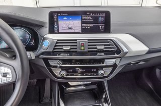 BMW iX3 skærm