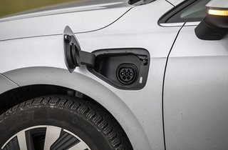 VW Golf lader