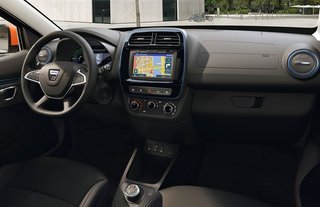 Dacia Spring har syv tommer skærm og i 'topudgaven' er der også Apple Car Play og Android Auto.