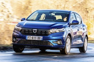 Dacia Sandero set forfra
