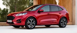 Ford Kuga er en mellemstor SUV, men koster under 300.000 som plugin-hybrid.