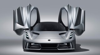 Lotus Evija har døre, der åbner opad.