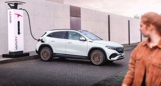 Mercedes-Benz EQA er mindste elbil fra den tyske producent. Herhjemme ventes priserne at begynde ved 400.000 kr.