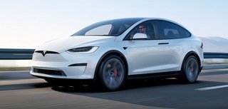 Fornyelserne gælder også Model X, der gik i produktion i 2015.