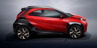 Aygo X har en klar kileform og crossover-design.