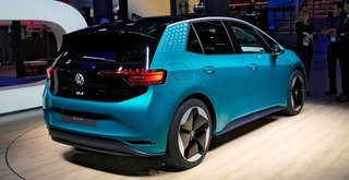 VW ID.3 bagfra - her er modellen med tag i kontrastfarve.