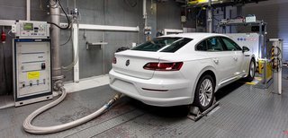 VW har mange hundrede modelvarianter, der skal gennem WLTP-testen. Fotos: VW