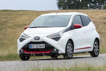 Toyota Aygo er netop faceliftet, og i den nye udgave er der skruet op for farver og udstyr.