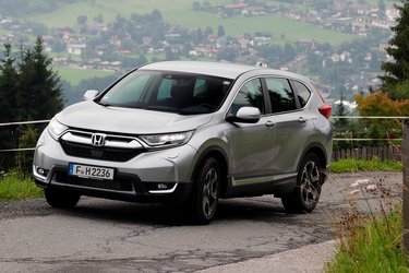 Honda CR-V forfra.