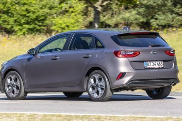 Kia Ceed er nu klar i en helt ny generation. Udvendig er bilen ikke vokset, men indvendigt er der sket en hel del.