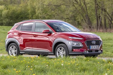Hyundai Kona er en fin mini-SUV, og den fås med både benzin- og dieselmotorer samt i en ren el-version. Her er det dieselmotoren, der er testet, og det er ikke den bedste i Kona-familien.